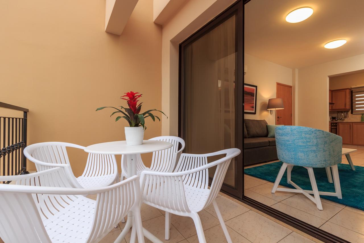 Soho City Apartments Lárnaca Exterior foto